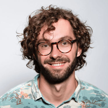 Porträt eines Talents mit Name und Berufsbezeichnung
          )}